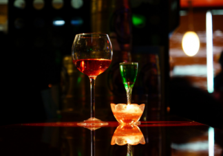 女生去酒吧哪些酒不要點(diǎn) 去酒吧哪些知識(shí)要知道