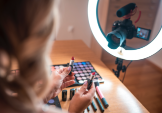 嚴禁16歲以下未成年人出鏡直播 哪些問題從嚴從重整治