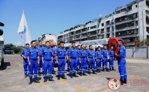 藍天救援隊是怎樣的一支隊伍 藍天救援隊成員都有誰
