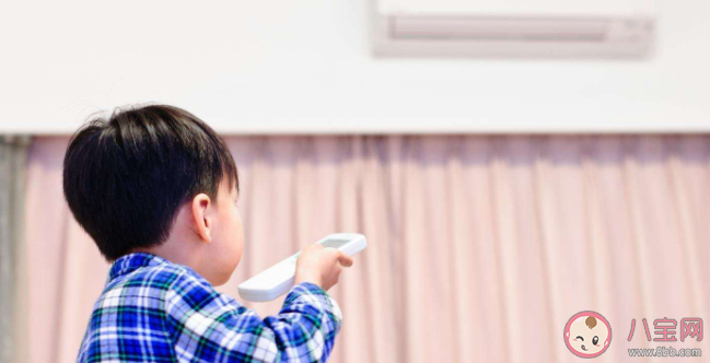寶寶吹空調好還是吹風扇好 怎么吹空調寶寶不生病