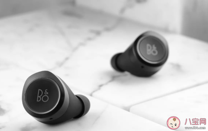 有線耳機和無線耳機怎么選 在挑耳機的時候應該注意些什么