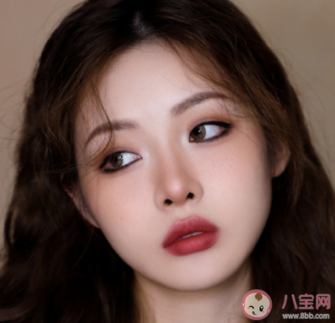 全新YSL小黑條口紅測評 YSL小黑條色號怎么選