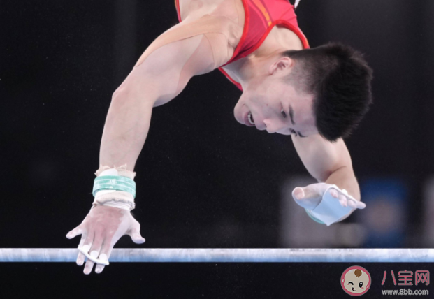 為什么體操都要纏紗布繃帶 體操運動員綁的是什么繃帶 為什么體操都要纏紗布繃帶 體操運動員綁的是什么繃帶