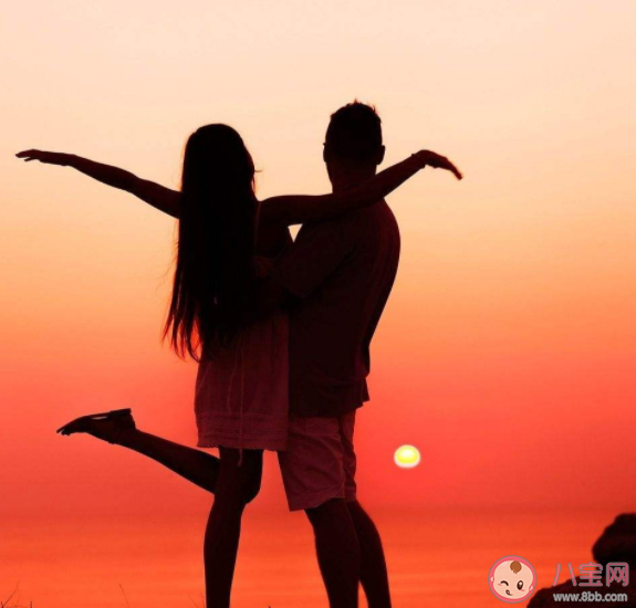 郭麒麟談愛情說喜歡就要接受他的多面 喜歡一個人就要接受對方的全部嗎