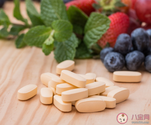 備孕吃葉酸的量應(yīng)該怎么把控 為什么備孕的時候要吃葉酸