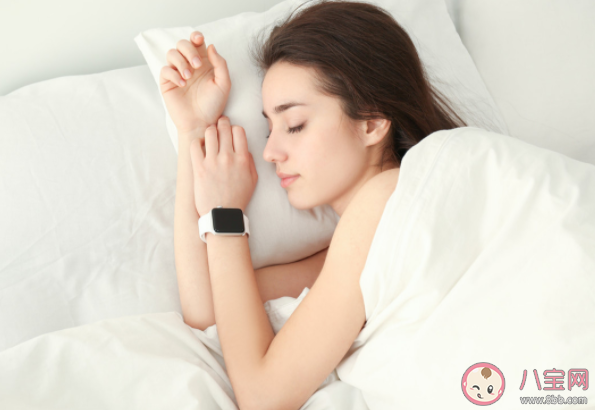 側(cè)臥睡帶來的危害是什么 10種疾病的專屬睡姿