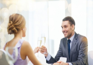 錯過最佳擇偶年齡要降低標準嗎 過了適婚年齡要妥協嗎