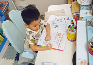 家長該不該給孩子布置課外作業(yè) 要給孩子額外布置作業(yè)嗎