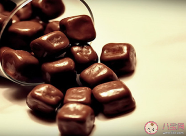 為什么吃黑巧克力可以減肥 如何合理吃黑巧克力減肥 為什么吃黑巧克力可以減肥 如何合理吃黑巧克力減肥