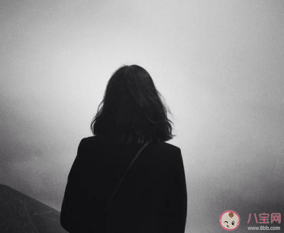 假裝成熟是一種什么感覺 成熟是可以裝出來的嗎 假裝成熟是一種什么感覺 成熟是可以裝出來的嗎