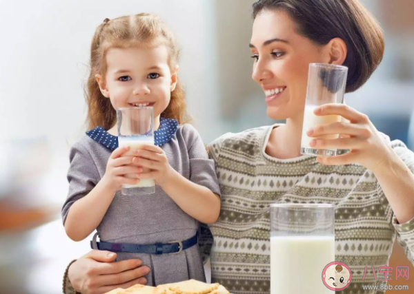 多喝牛奶能變聰明嗎 喝牛奶都有什么禁忌 多喝牛奶能變聰明嗎 喝牛奶都有什么禁忌