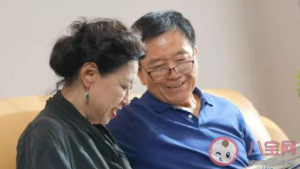 老人該不該和子女住一起 老人自己住還是和子女住 老人該不該和子女住一起 老人自己住還是和子女住