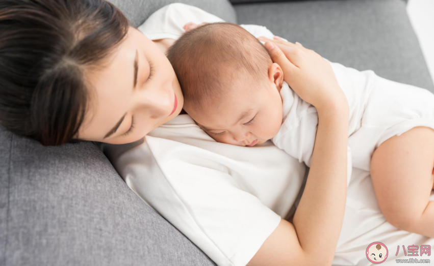 為什么嬰兒明明很困卻拼命反抗哄睡 哄寶寶入睡四步驟