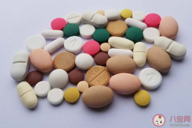 藥片的糖皮開裂了是變質了嗎 藥品糖皮開裂還能不能吃 藥片的糖皮開裂了是變質了嗎 藥品糖皮開裂還能不能吃