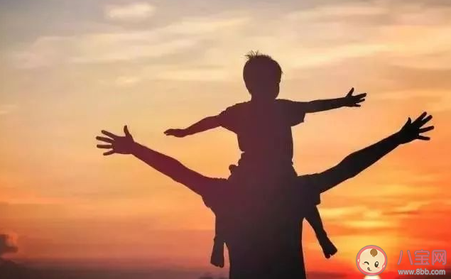 受原生家庭影響的人有多缺愛 原生家庭會對孩子造成哪些傷害 受原生家庭影響的人有多缺愛 原生家庭會對孩子造成哪些傷害