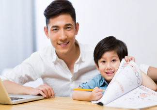 父子交流少是當下家庭的常態嗎 為什么孩子與父親會出現沉默關系