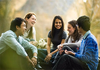 如何消除人際交往中的距離感 怎樣拉近人與人之間的距離