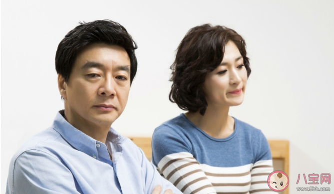 為什么很多夫妻選擇貌合神離也不離婚 貌合神離的夫妻是怎么相處的