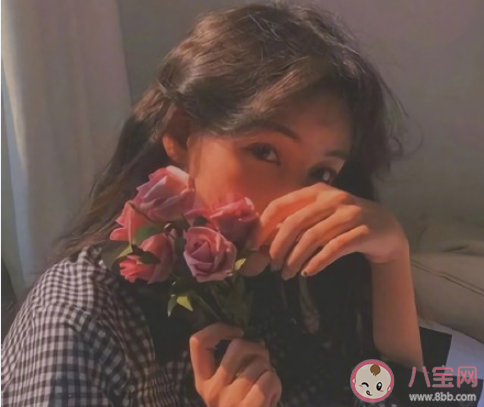 一個女生沒有閨蜜沒有朋友正常嗎 獨自生活的女生是否會覺得孤獨 一個女生沒有閨蜜沒有朋友正常嗎 獨自生活的女生是否會覺得孤獨