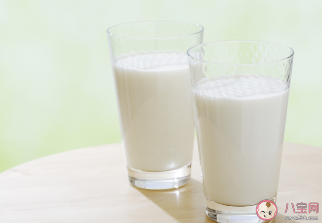 寶寶多大可以喝鮮牛奶 鮮牛奶和純牛奶哪個更適合寶寶喝 寶寶多大可以喝鮮牛奶 鮮牛奶和純牛奶哪個更適合寶寶喝