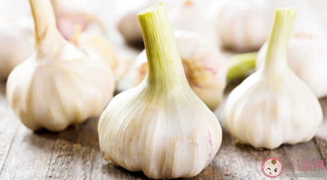 為什么吃完大蒜味道這么持久 ?如何去掉嘴里的大蒜味