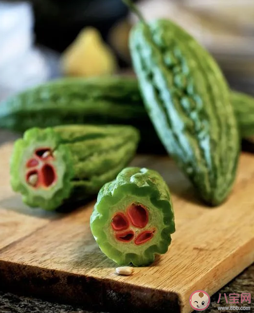 吃苦瓜會導致骨質疏松嗎 苦瓜草酸含量高嗎 吃苦瓜會導致骨質疏松嗎 苦瓜草酸含量高嗎