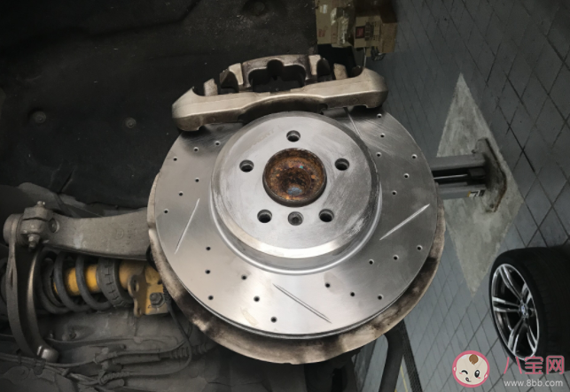 剎車盤生銹需要更換嗎 什么情況下該更換剎車盤