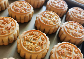 醫生建議成人每天最多吃1塊月餅 月餅吃多了有什么壞處