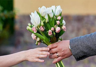 女生收入比男生高會(huì)影響婚姻嗎 如何看待女生收入更高