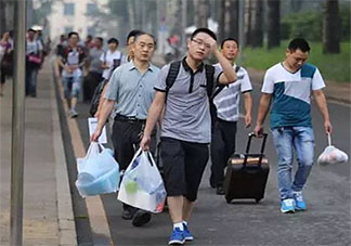 在外地上學(xué)的無奈時刻 一個人身在他鄉(xiāng)有哪些無奈