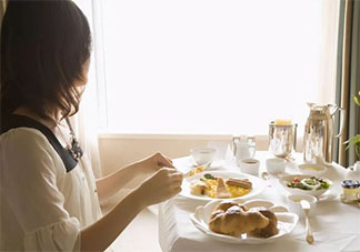 你會對吃飯吧唧嘴的人沒有好感嗎 為什么有的人吃飯會吧唧嘴