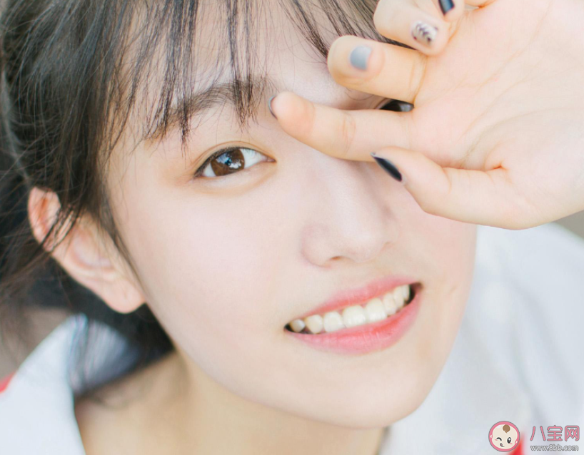 眼睛里沒有光的朋友圈文案句子 眼睛沒有光的心情說說句子