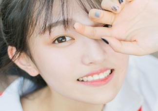 眼睛里沒有光的朋友圈文案句子 眼睛沒有光的心情說說句子