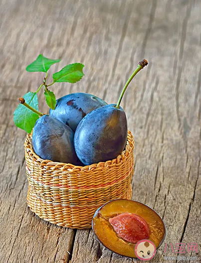 寶寶適合吃西梅嗎 秋季給孩子吃西梅有什么好處 寶寶適合吃西梅嗎 秋季給孩子吃西梅有什么好處