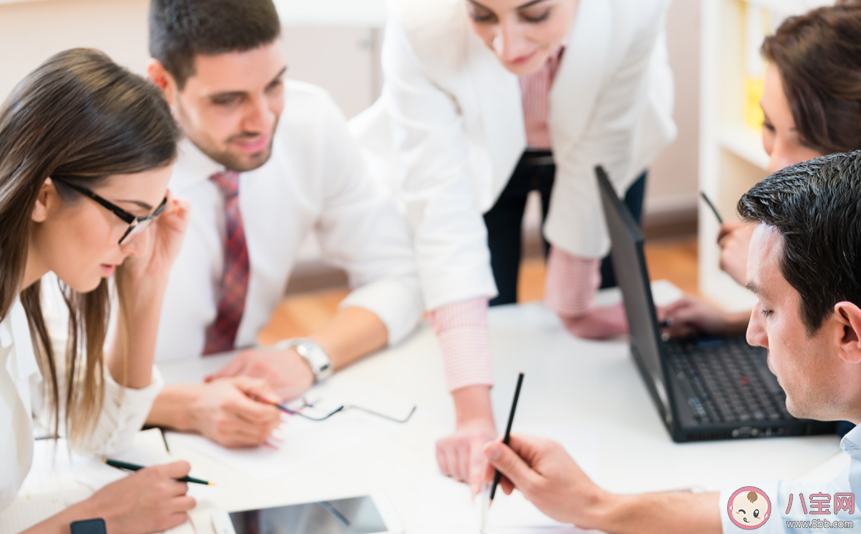 跟同事相處最忌諱的是什么 應(yīng)該怎么和同事更好相處 跟同事相處最忌諱的是什么 應(yīng)該怎么和同事更好相處