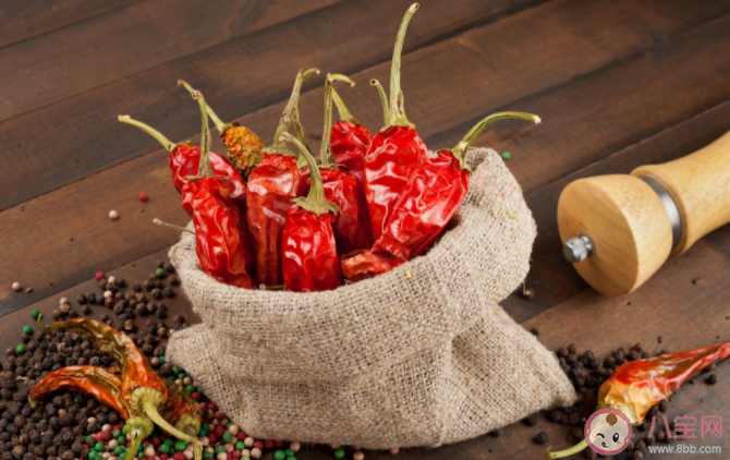吃辣椒真的會傷胃嗎 如何正確地吃辣椒 吃辣椒真的會傷胃嗎 如何正確地吃辣椒
