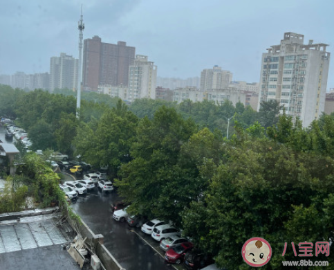 一夜變冷溫度驟降的心情朋友圈 一夜之間變涼快的文案說說