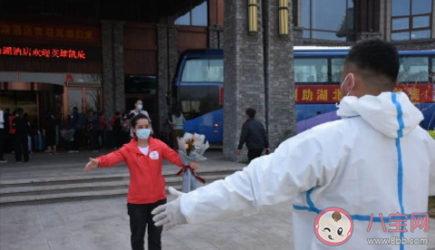 哪一次擁抱經(jīng)歷讓你印象深刻 為什么擁抱能讓人覺得安心治愈