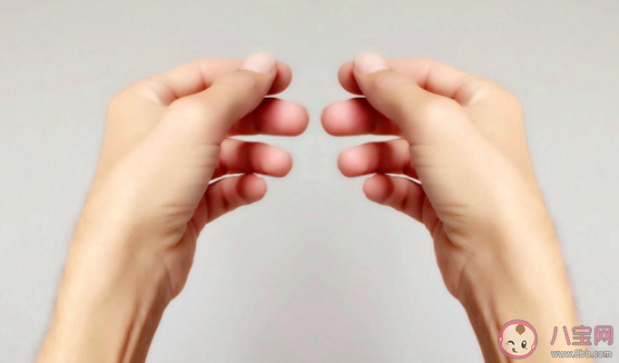 手指遇冷變紫怎么回事 手腳冰涼有哪些保暖小技巧 手指遇冷變紫怎么回事 手腳冰涼有哪些保暖小技巧