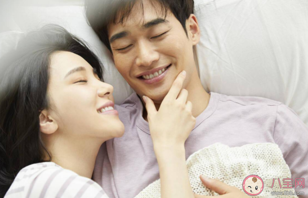 一個人睡舒服還是兩個人睡更香 睡覺沒默契能培養嗎