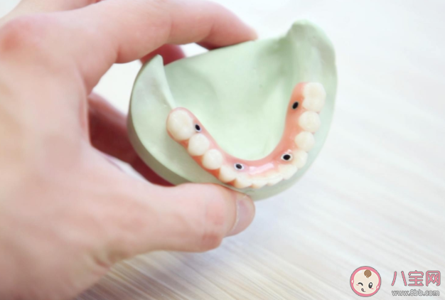 食物塞牙縫會有什么影響 為什么吃東西老是塞牙齒