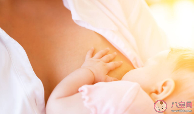 孕期有乳汁溢出正常嗎 為什么女性生完孩子有奶水