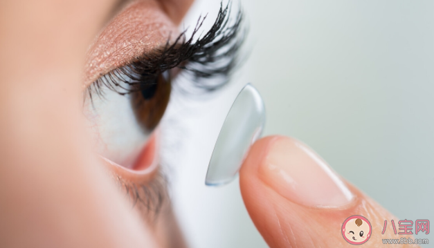 孕期可以帶隱形眼鏡嗎 孕期戴隱形眼鏡會有哪些不適感