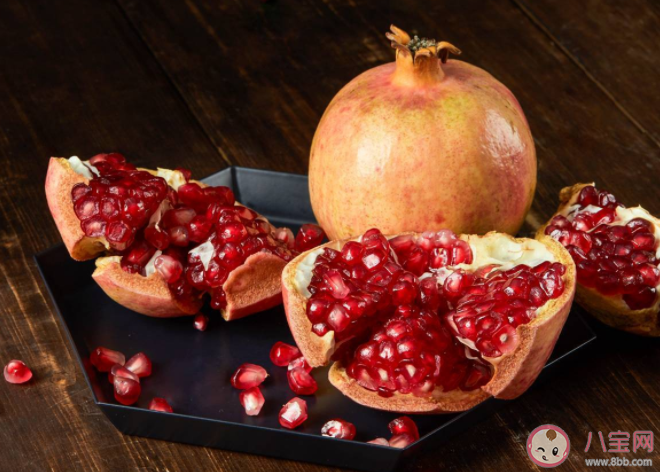 女子1天嚼10顆石榴美容致無法大便 吃石榴籽有什么好處和壞處 女子1天嚼10顆石榴美容致無法大便 吃石榴籽有什么好處和壞處