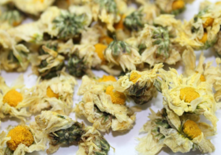 菊花不蒸可以直接曬干嗎 菊花烘干與自然曬干的區(qū)別是什么