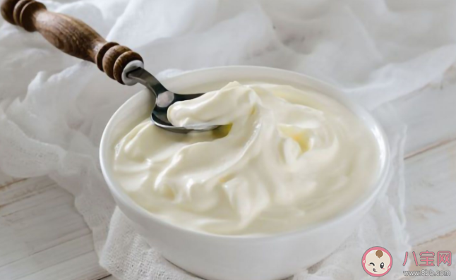 吃撐時喝酸奶真的有用嗎 吃撐時吃哪些食物有助于緩解