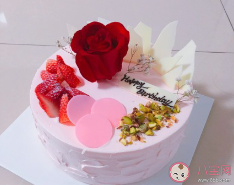 生日遇上感恩節(jié)的朋友圈說說 感恩節(jié)撞上生日的文案句子