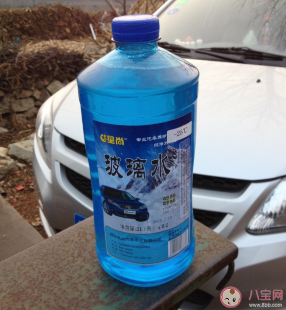 普通玻璃水和防凍玻璃水能混用嗎 自來水和玻璃水有什么區別