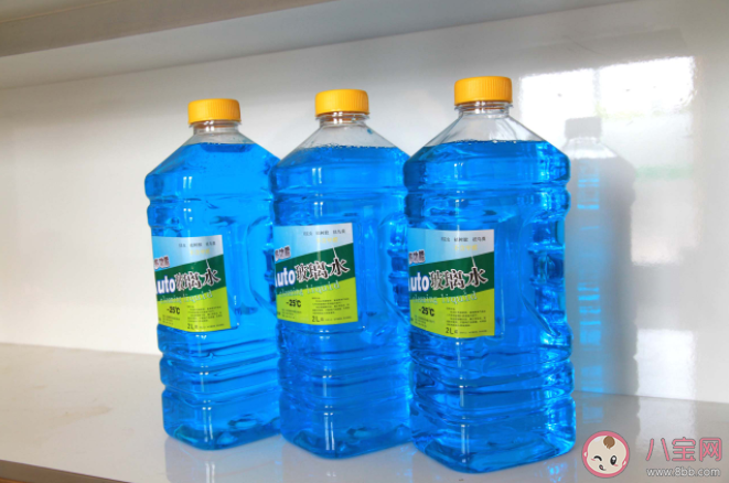 普通玻璃水和防凍玻璃水能混用嗎 自來水和玻璃水有什么區別