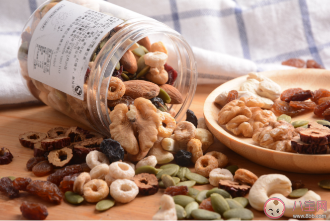 紅黃綠燈兒童零食推薦表 怎樣科學合理給孩子吃零食